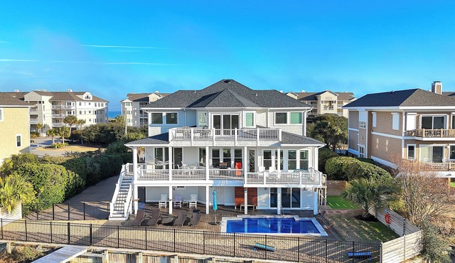 Spacious Sound Front Home with Private Pool!