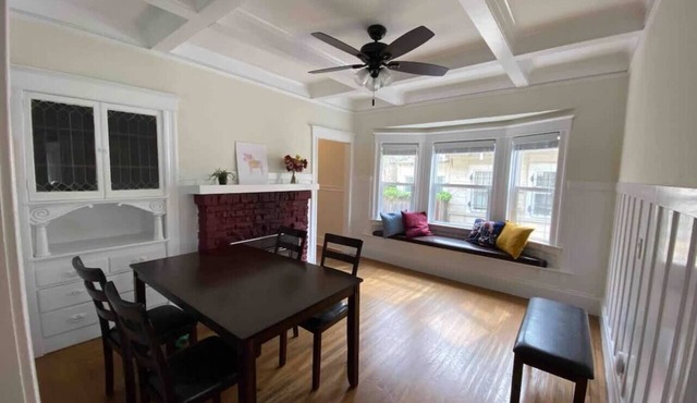 Spacious South Berkeley Apartment w/Parking