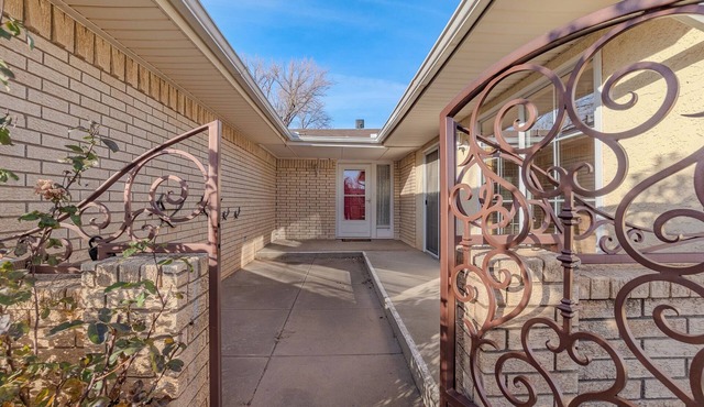 Spacious Southwestern Style 3-Bedroom Home near ENMU/RGH
