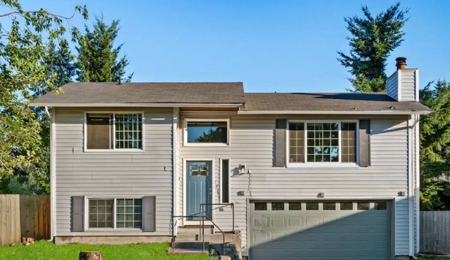 Spacious Spanaway 3bed Home