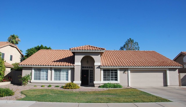 Spacious & Spotless Family Retreat -Single-Story Comfort – Close to Everything!