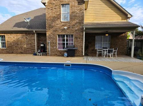 Spacious, State Line, Private Pool with king Beds