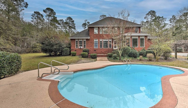 Spacious Statesboro House w/Private Pool!