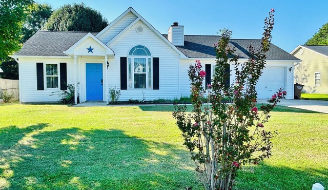 Spacious Stay in Jacksonville – Minutes from Camp Lejeune & Beaches