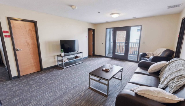 Spacious Stay Near OSU & Ontario Town Center