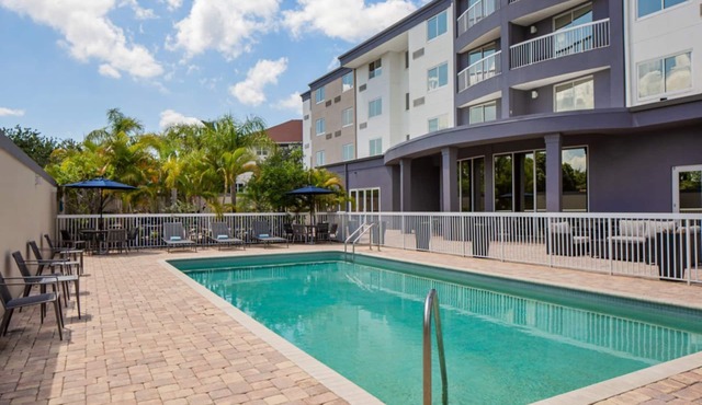 Spacious Stay Near Tampa Bay! Outdoor Pool, Free Parking