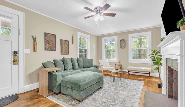 Spacious Stay w 2 King Beds Minutes to Downtown