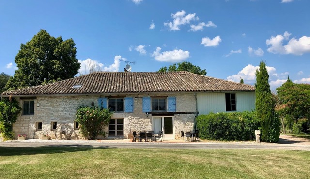 Spacious Stone Barn, Large Pool and Terrace, Peaceful, Rural Location in Tarn.