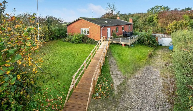 Spacious stone cottage and close to the water.