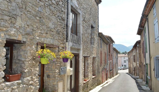 Spacious stone village house in Puivert