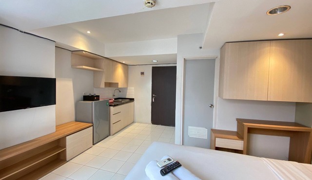 Spacious Studio Apartment At Jarrdin Cihampelas