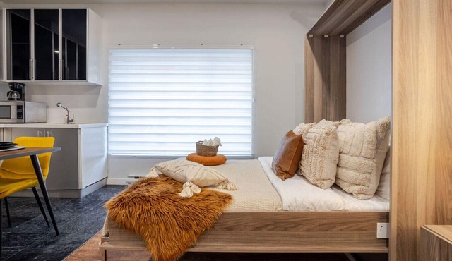 Spacious Studio on Bishop - Hot Spot Dtown MTL