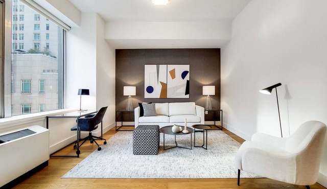 Spacious Studio With Luxury Amenities | Tribeca