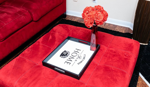 Spacious Stylish 1 BR Pad by City Center