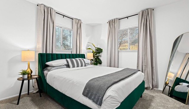 Spacious & Stylish 2BR Home Close to Downtown + Freeways!