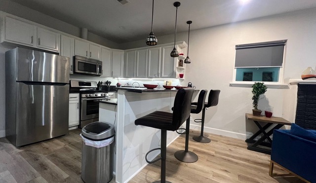 Spacious & Stylish 4-Bedroom Retreat Near Medical Center, NRG, Museum and Zoo