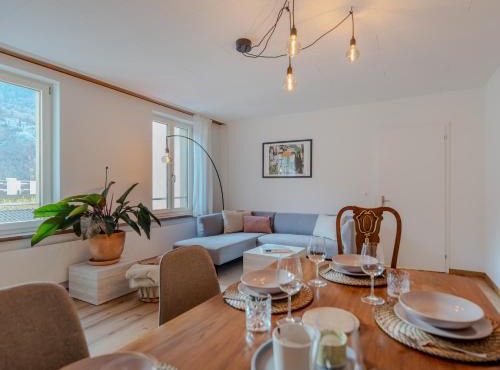 Spacious, stylish & central apartment, Great excursions in surrounding area