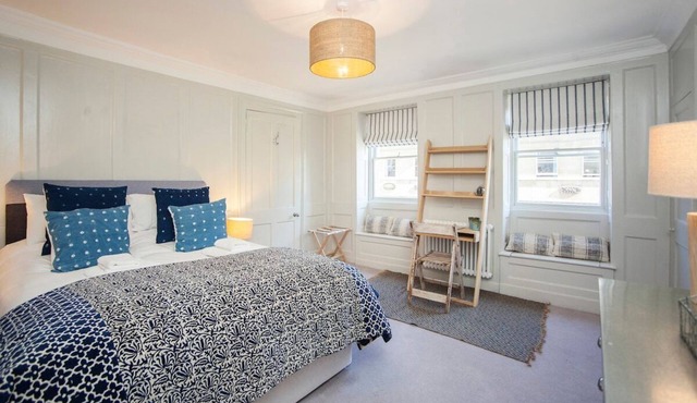 Spacious, Stylish City Centre Maisonette(WSO)