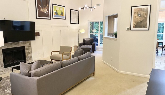 Spacious, Stylish, Home Away, Near Trilith Studios