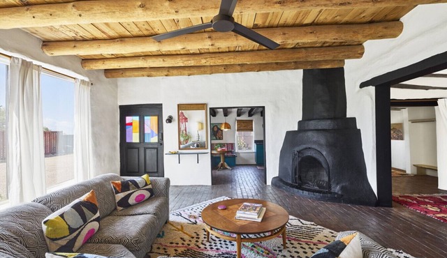 Spacious, Stylish “Niji Suite” @ La Dea