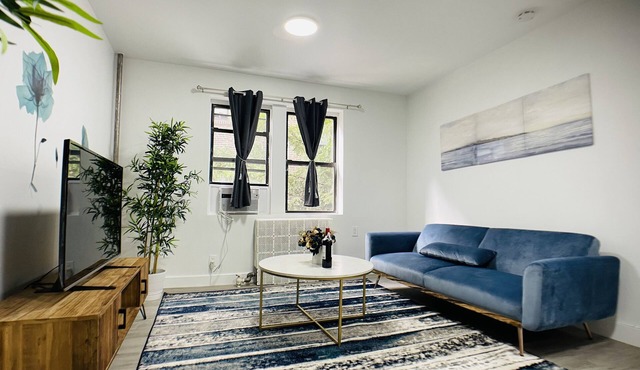 ♥ Spacious & Stylish ♥ of Flushing | ♛ King Bed