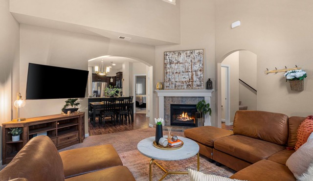 Spacious + Stylish Tumwater Townhome + Walking distance to food + parks