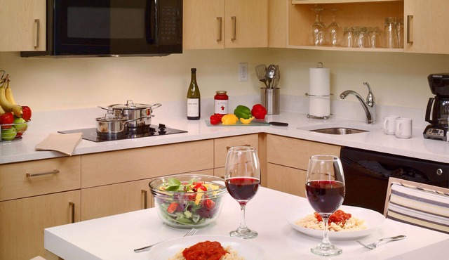 Spacious Suite with Home-Like Comfort, Seasonal Pool, Pet-Friendly