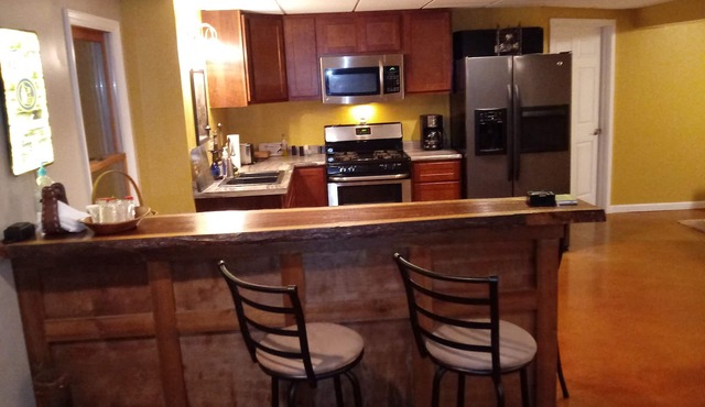 Spacious suite in Country setting