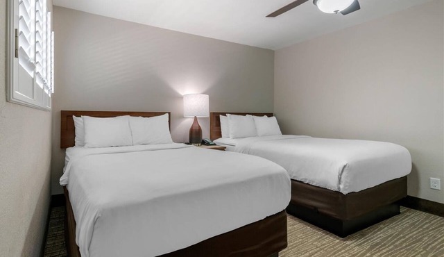 Spacious Suite w/Kitchen Ideal for Relaxing Jekyll Island Retreat | Onsite Pool