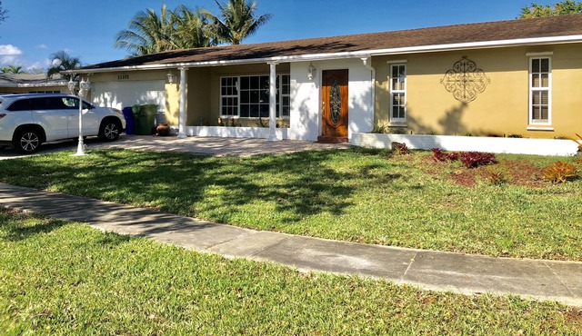 Spacious Suite with Private Entrance and Pool View