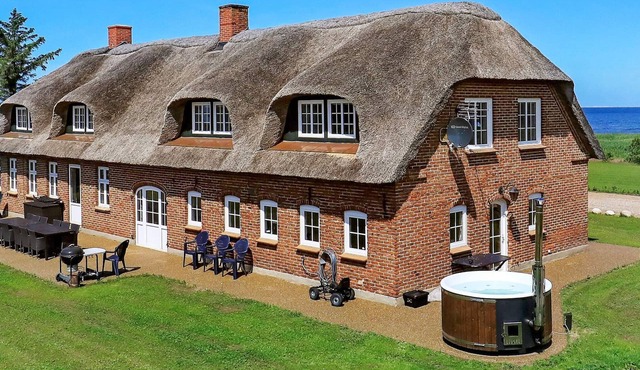 Spacious Summer House with Sauna