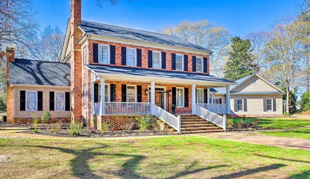Spacious Sumter Vacation Rental w/ Pool