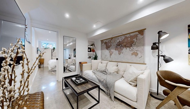 Spacious & Sunny 1BD with Backyard