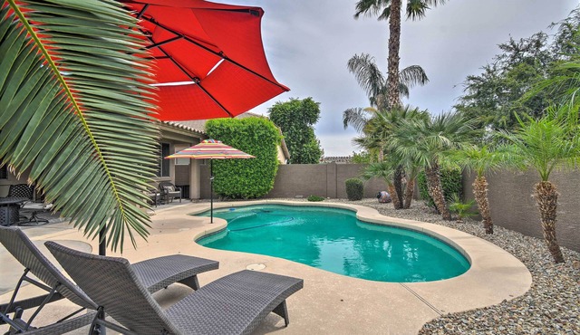 Spacious Surprise Home: 6 Mi to Wildlife World Zoo