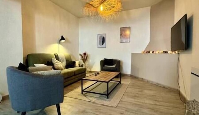 Spacious T3 in village center