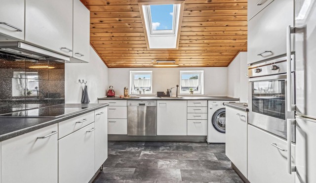 Spacious, tasteful vacation apartment.