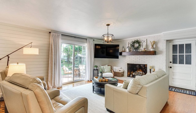 Spacious Taylors Home ~ 5 Mi to Dtwn Greenville!