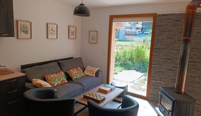 Spacious three-room apartment in the village center at the foot of the slopes