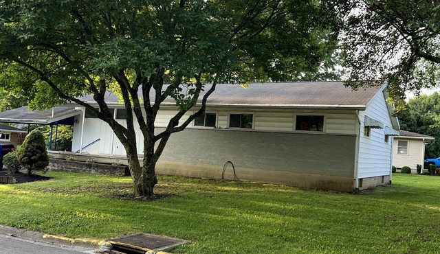Spacious three bedroom home located 5 minutes from WEC