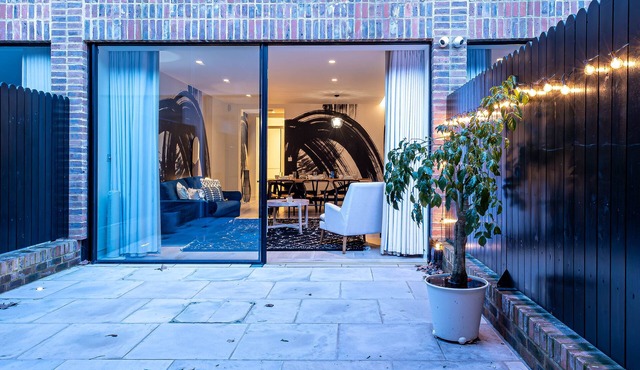 Spacious Three Bedroom near to Tube Stations, Tufnell Park Haven, & Central London