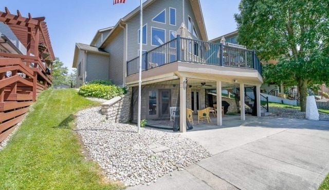 Spacious Three level lakefront Home
