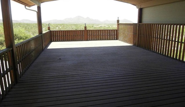 Spacious Tombstone Oasis - Indoor Pool, Hot Tub, Clubhouse Bar, Sauna, and More!