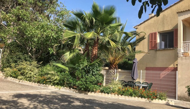 SPACIOUS TOP OF VILLA