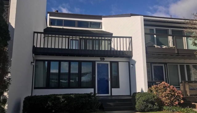 Spacious Townhouse Steps to Private Beach, Pool & Tennis Courts