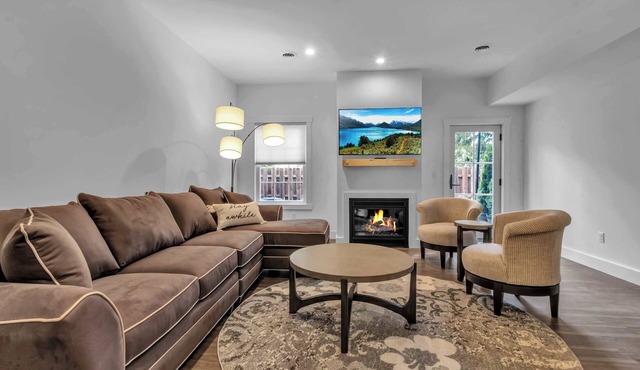 Spacious Townhome with Fireplace