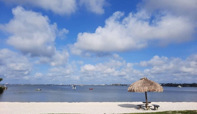 Spacious Townhome - Bermuda Bay Beach & Raquet Club - St. Petersburg