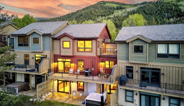 Spacious Townhome w/Private Spa - Just Minutes from Vail and Beaver Creek!