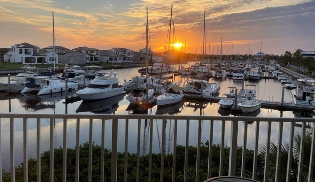 Spacious Townhouse in beautiful Little Harbor Florida