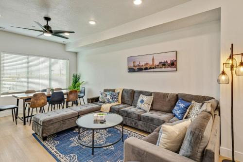 Spacious townhouse - Mins to Downtown SLC - Garage