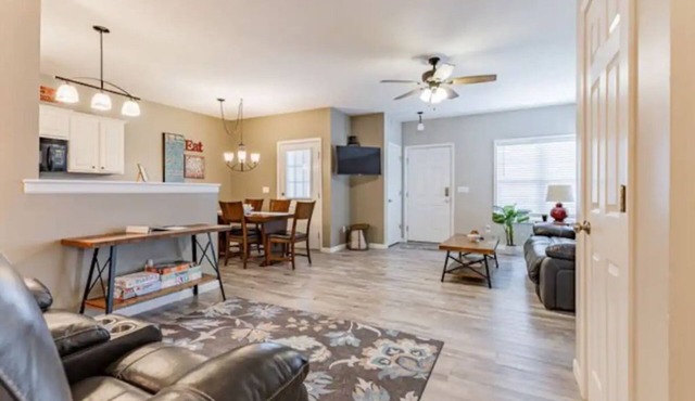 SPACIOUS TOWNHOUSE with the COMFORTS of HOME
